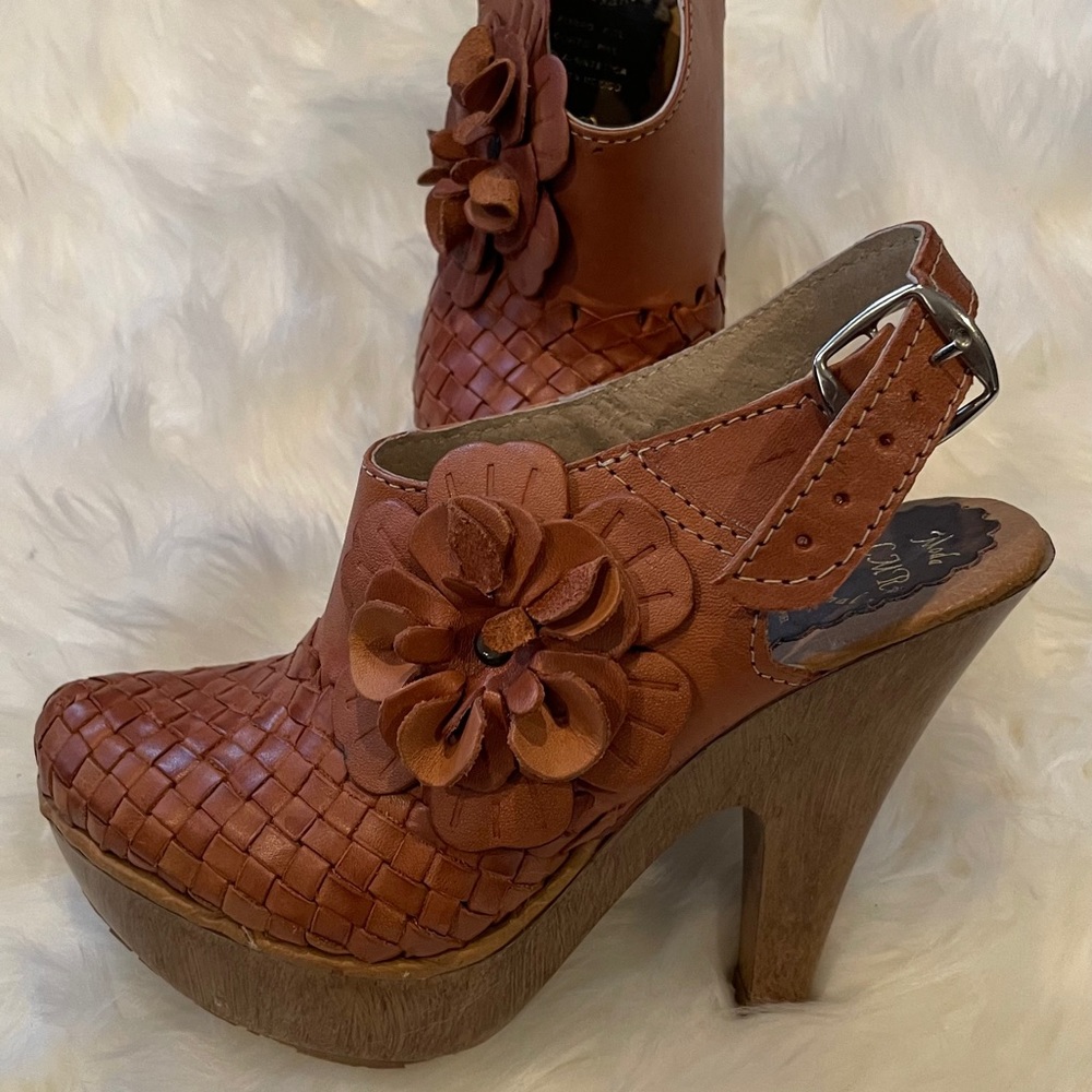 Brown leather mules